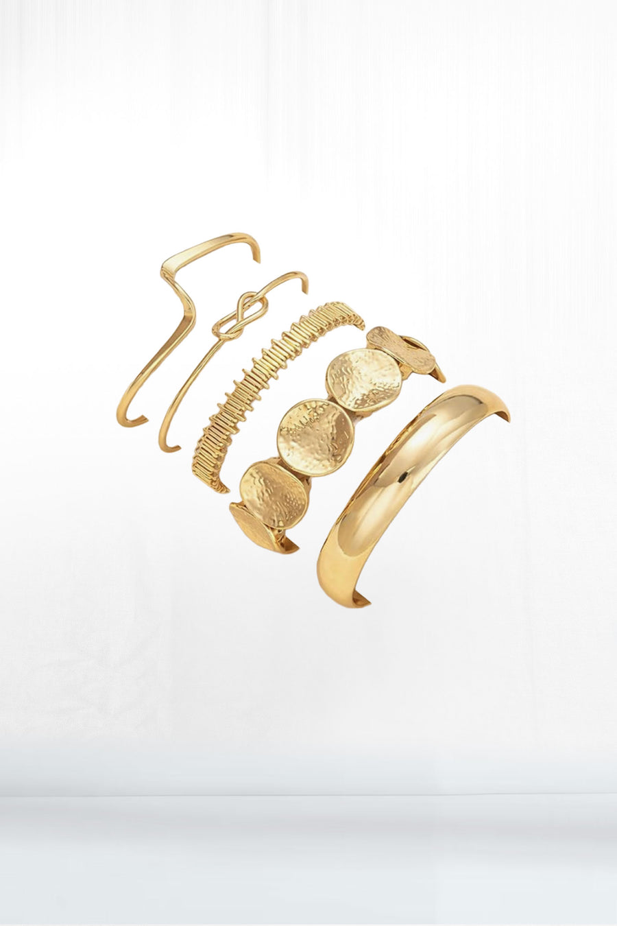 Danity Knot Gold Bracelet