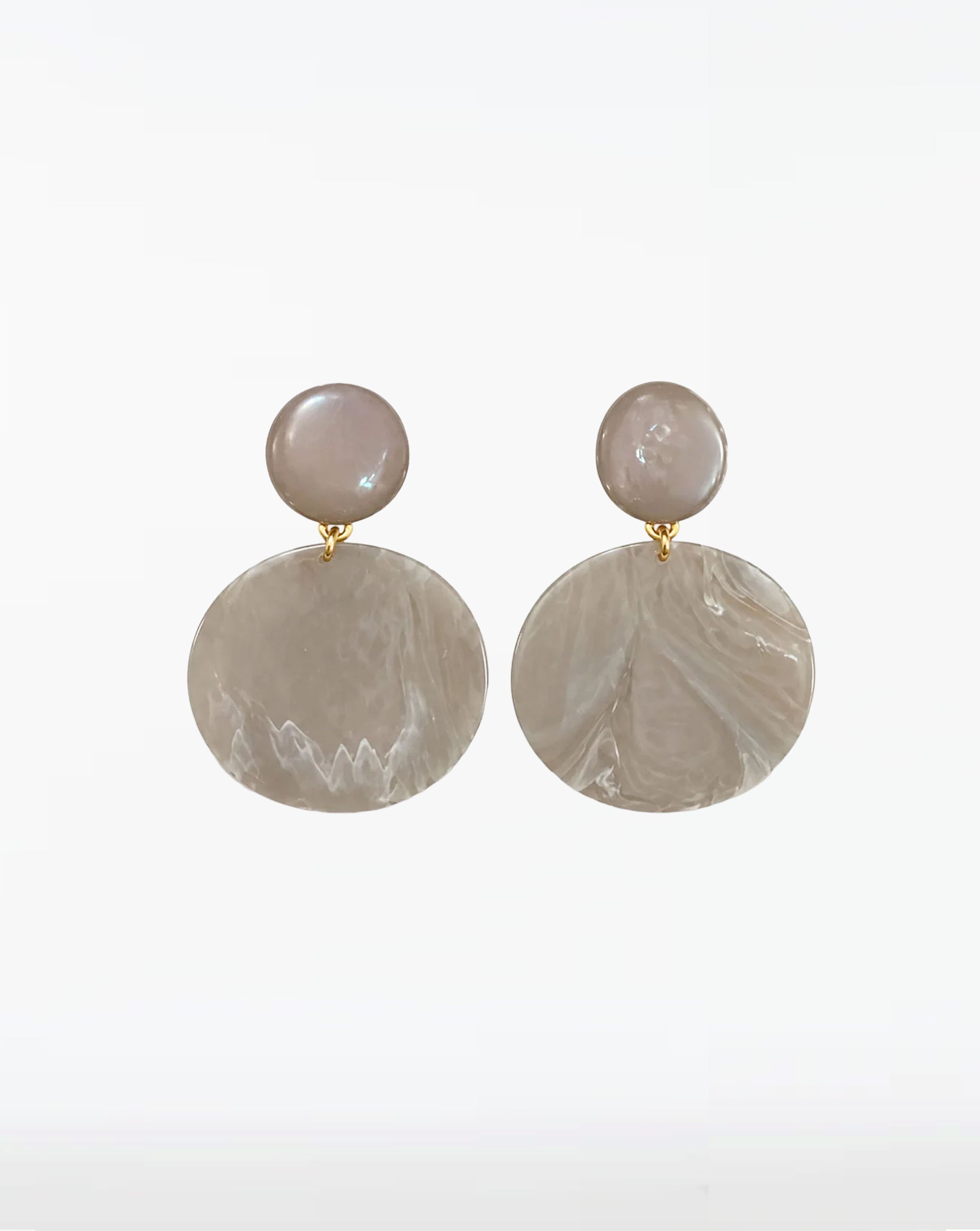 Luna Smoke Pearl Disc Earrings