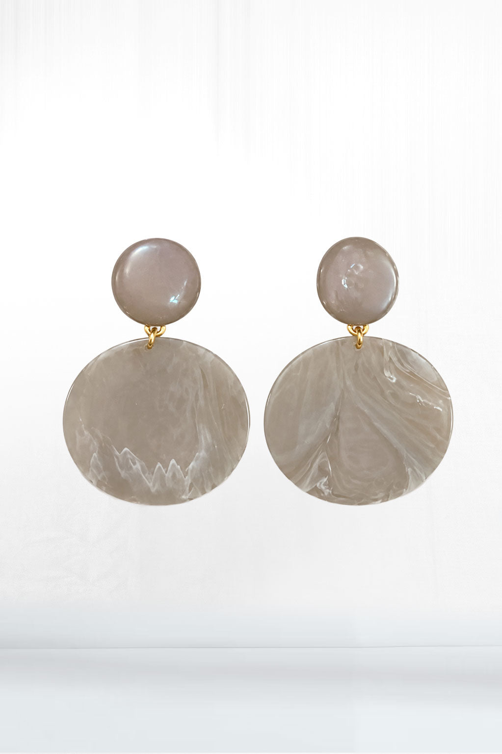 Luna Smoke Pearl Disc Earrings - GRL Society